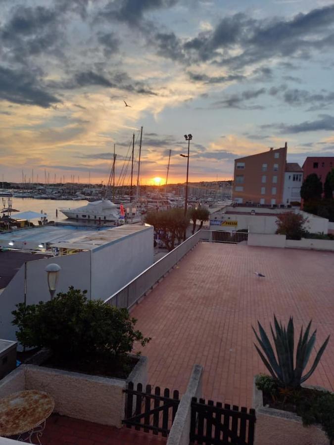Agreable Studio Vue Port Au Cap D'Agde Extérieur photo